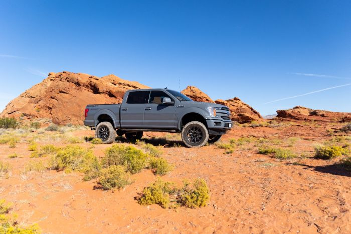 ReadyLift 2015-2020 Ford F-150 4WD 6" Lift Kit With SST3000 Rear Shocks