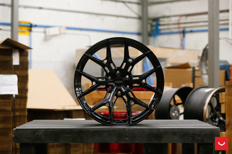 Vossen HF6-4 - 20X9.5 / 6X135 / 87.1 / ET30 / Deep - Gloss Black