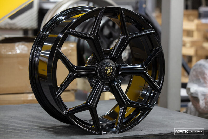 Vossen x Novitec NL4-Cl 21x12.5 ET:43 Gloss Black Lamborghini Huracan Rear Wheel