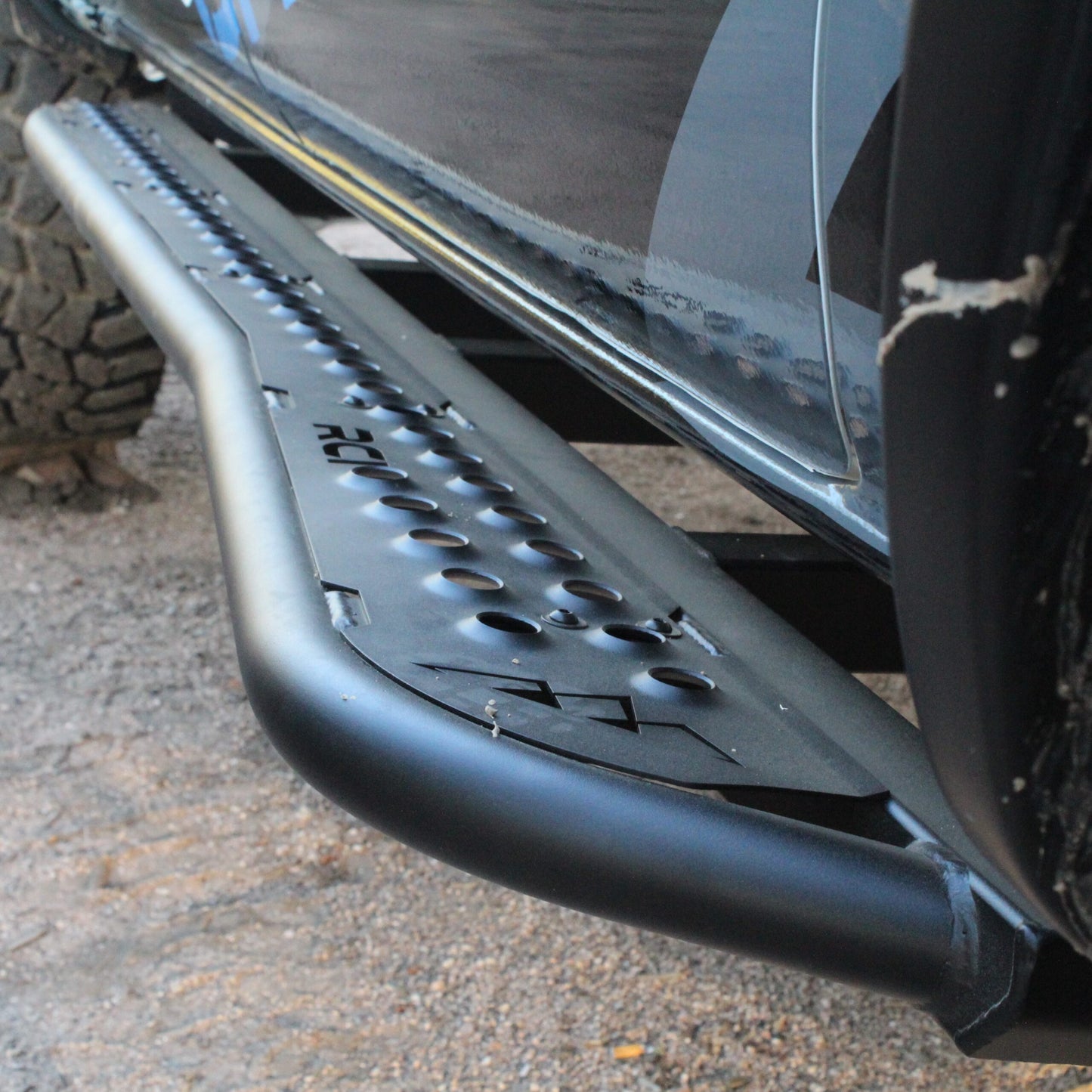 RCI OffRoad 2016-2023 Toyota Tacoma Short Bed Rock Sliders