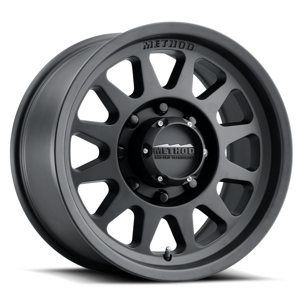 Method MR704 HD 17x9 18mm Offset 8x6.5 130.81mm CB Matte Black Wheel