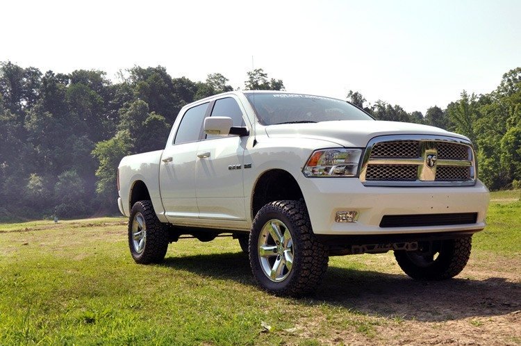Rough Country 4 Inch Suspension Lift Kit 12-18 RAM 1500 4WD