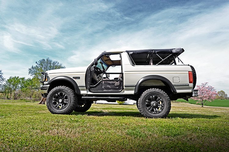 Rough Country 4 Inch Suspension Lift Kit 80-96 Bronco 4WD