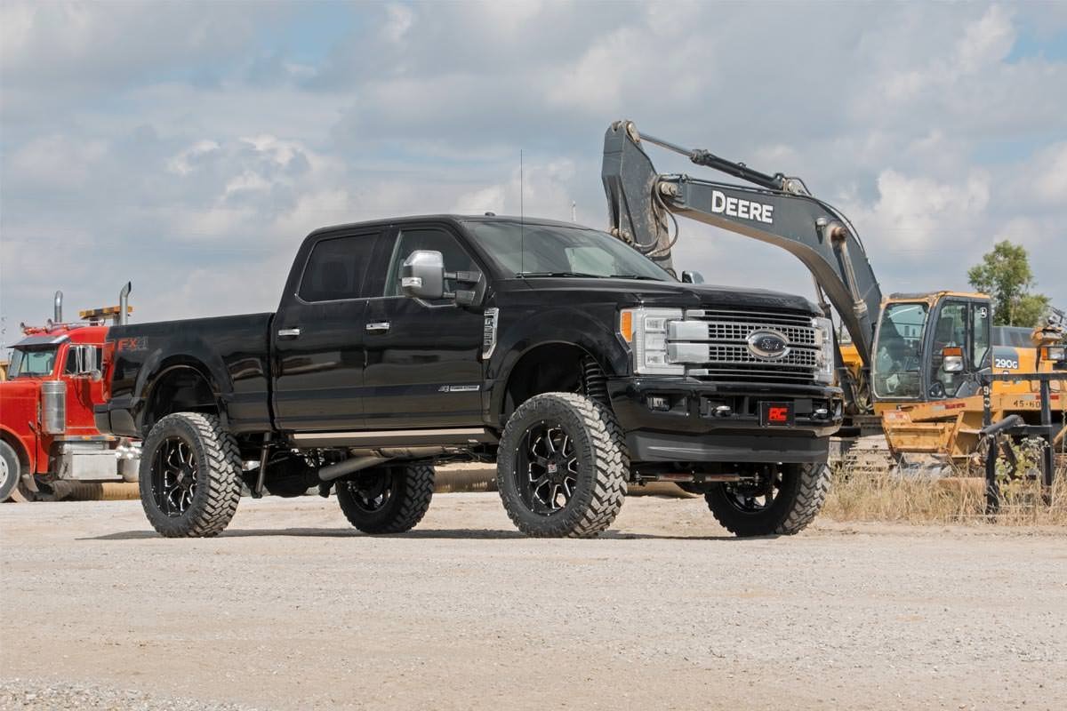 Rough Country 6 Inch Suspension Lift Kit 17-19 F-250 4WD w/Overloads Diesel