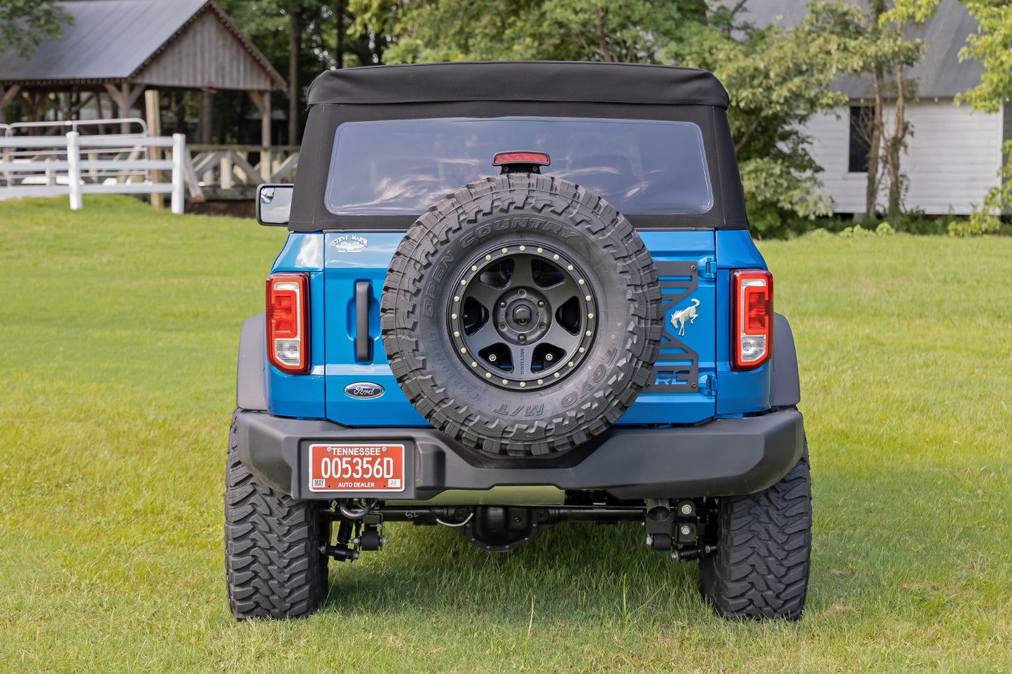 Rough Country Spare Tire Relocation 21-22 Ford Bronco 4WD