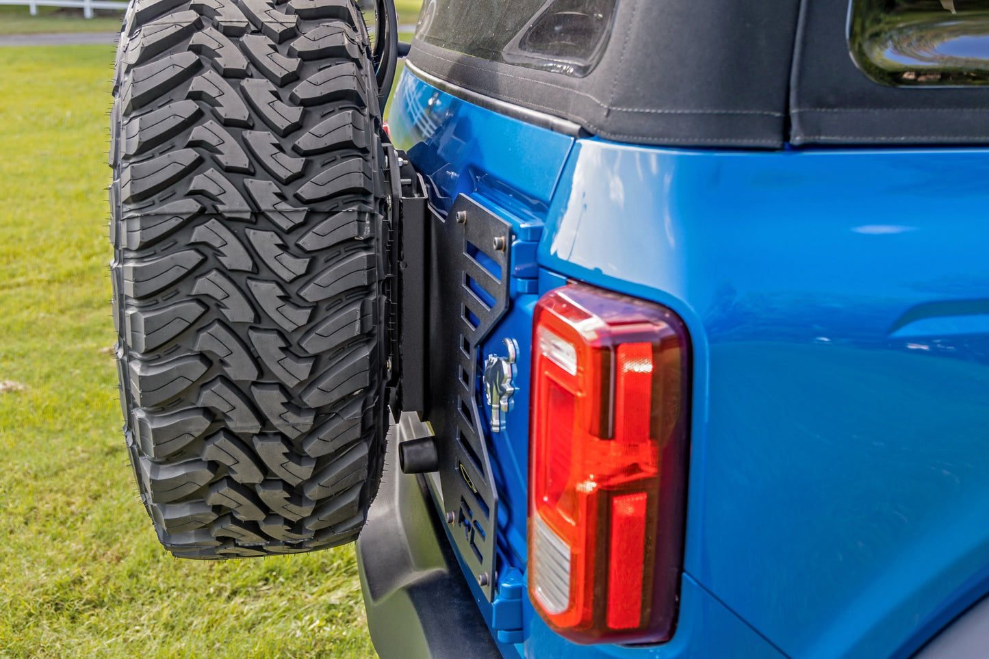 Rough Country Spare Tire Relocation Tailgate and Reinforcement Bracket 21-22 Ford Bronco