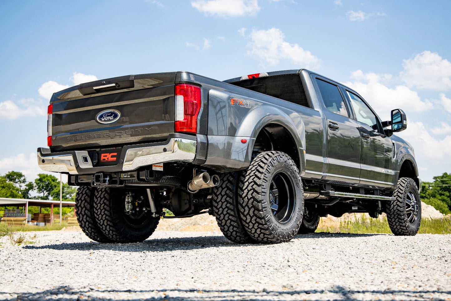 Rough Country 4.5 Inch Inch Ford Suspension Lift Kit w/ N3 Shocks 17-20 F-350 4WD Diesel Dually