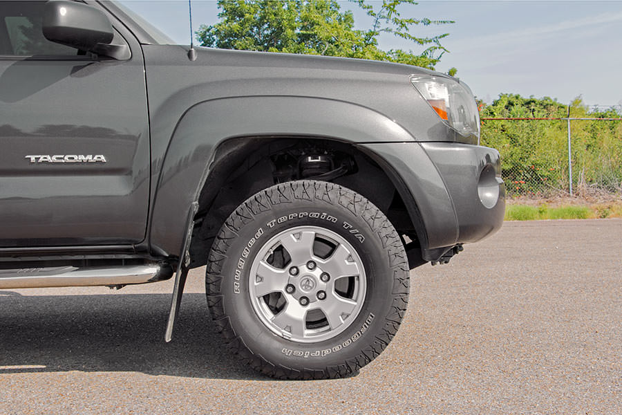 Rough Country 2 Inch Tacoma Leveling Strut Extensions (05-20 Tacoma)