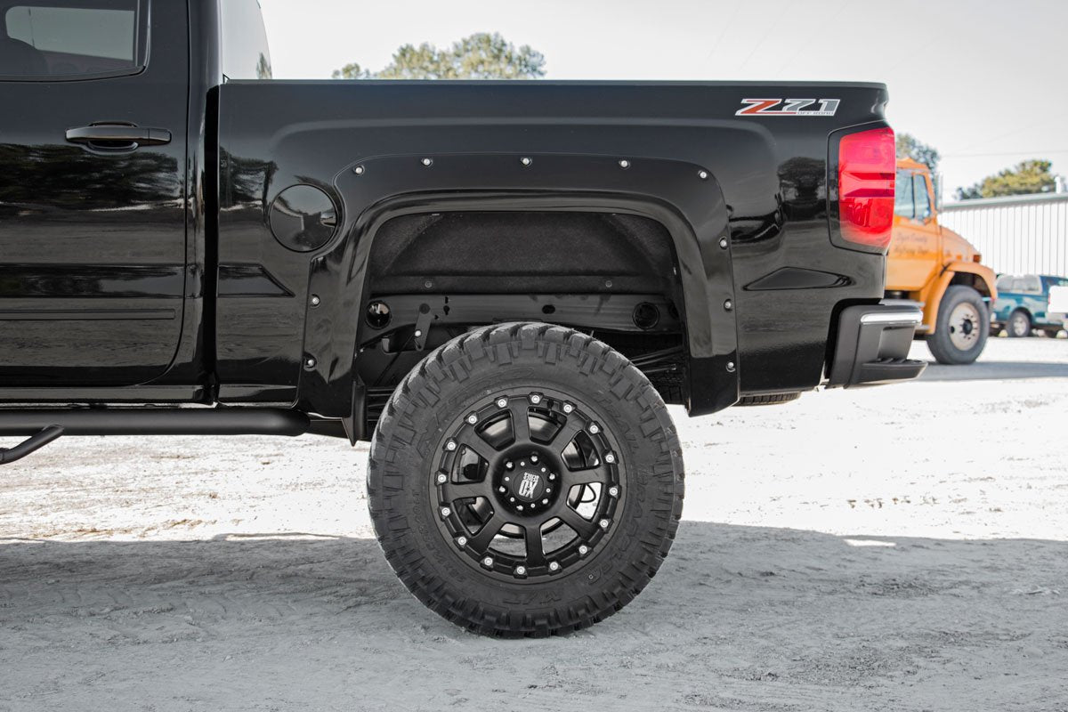 Rough Country Chevrolet Pocket Fender Flares w/Rivets 14-15 Silverado 1500-6.5 Foot/8 Foot Bed