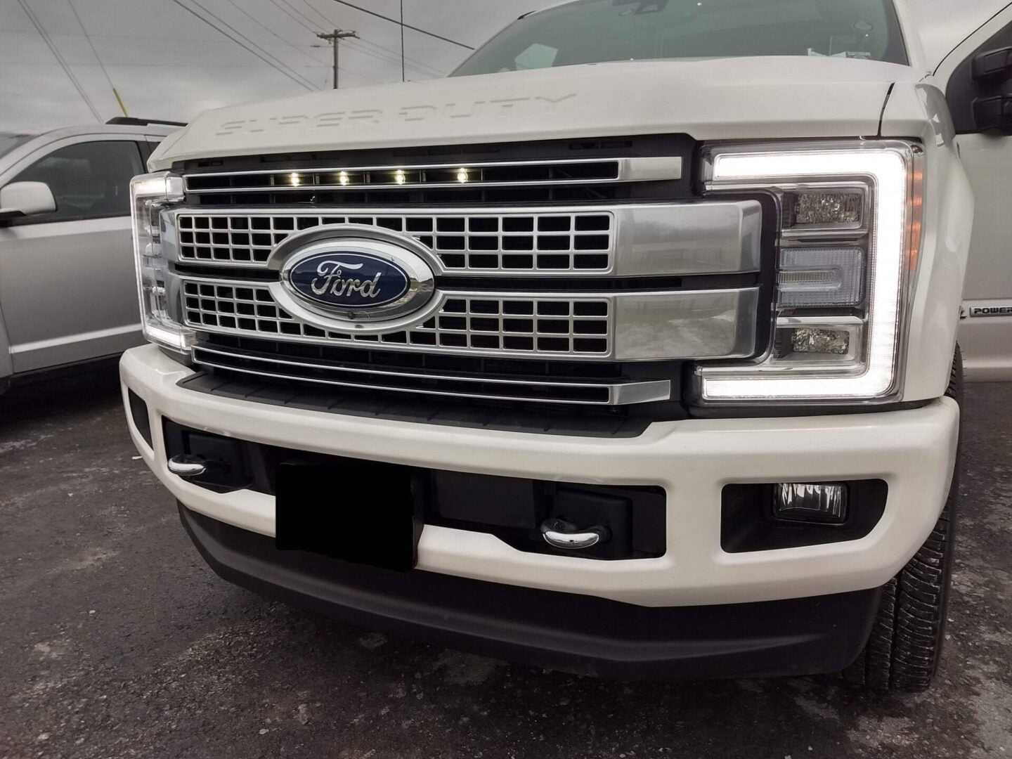 Custom Auto Works 2017-2019 F-250 F-350 Super Duty Platinum and King Ranch Raptor Style Grill Light