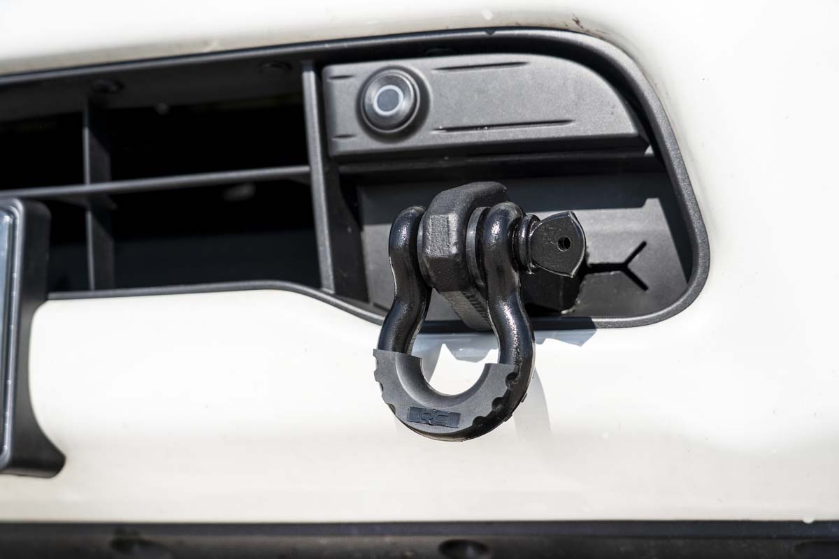 Rough Country Nissan Tow Hook to Shackle Conversion Kit w/ D-Rings and Rubber Isolators 17-20 Titan
