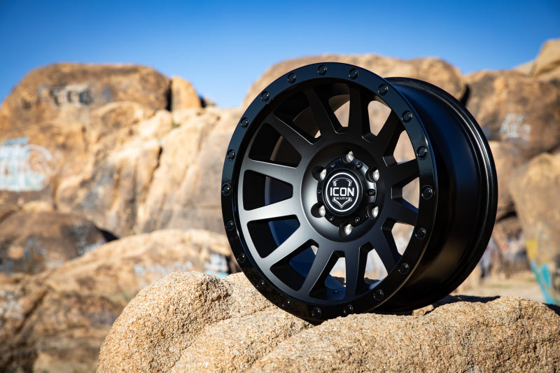 ICON Compression 18x9 / 5x5 / -12mm / 4.5in BS Double Black Wheel