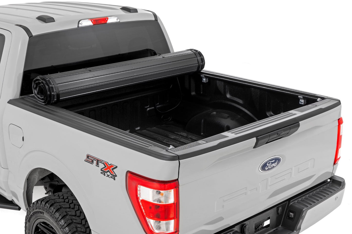 Rough Country Ford Hard Roll Up Bed Cover 15-25 F150 5.5 Foot Bed
