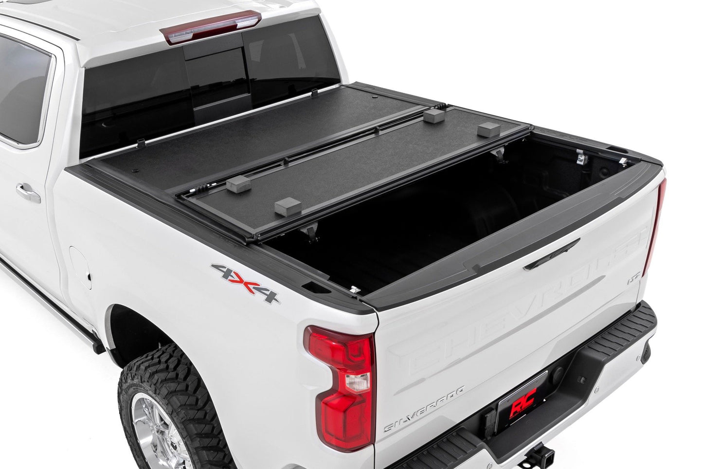 Rough Country Low Profile Hard Tri-Fold Tonneau Cover 19-26 GM 1500 5.8 Foot Bed