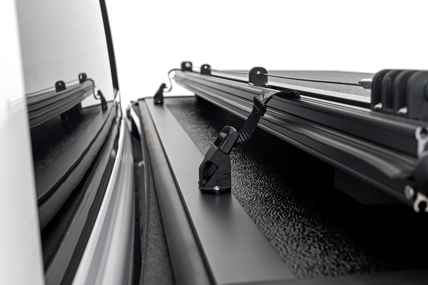 Rough Country Dodge Low Profile Hard Tri-Fold Tonneau Cover 19-25 RAM 1500 Quad/Mega Cab 5.5ft; Bed W/O RAMbox