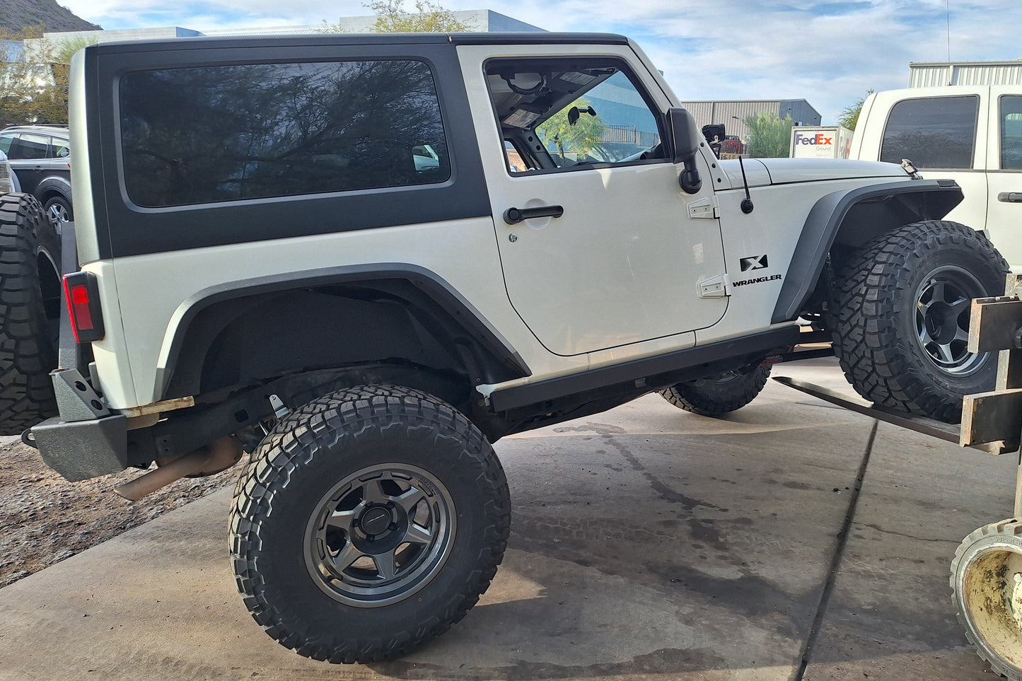 Rough Country 07-18 Jeep Wrangler JK High Clearance Flat Fender Set