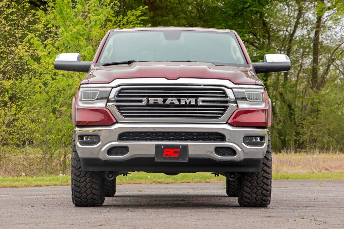 Rough Country 3.5 Inch Ram Bolt-On Lift Kit w/ M1 Struts and Rear Shocks (19-23 Ram 1500 4WD)