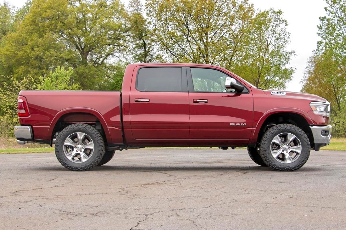 Rough Country 3.5 Inch Ram Bolt-On Lift Kit w/ M1 Struts and Rear Shocks (19-23 Ram 1500 4WD)