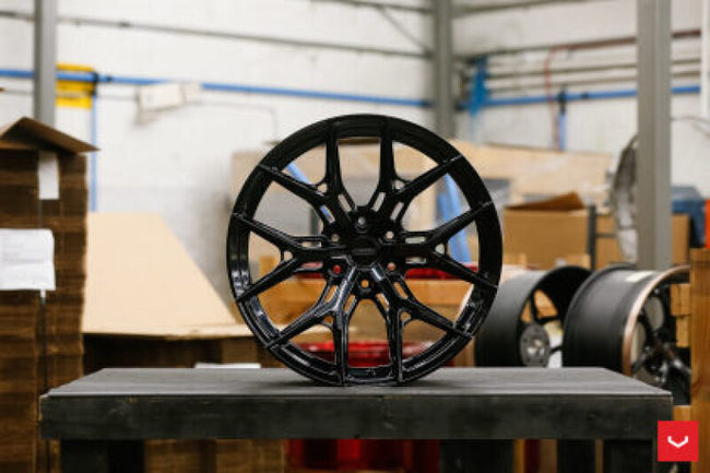 Vossen HF6-4 - 20x9 - 8x165.1 - ET18 - Super Deep Face - 125.1 - Gloss Black Wheel