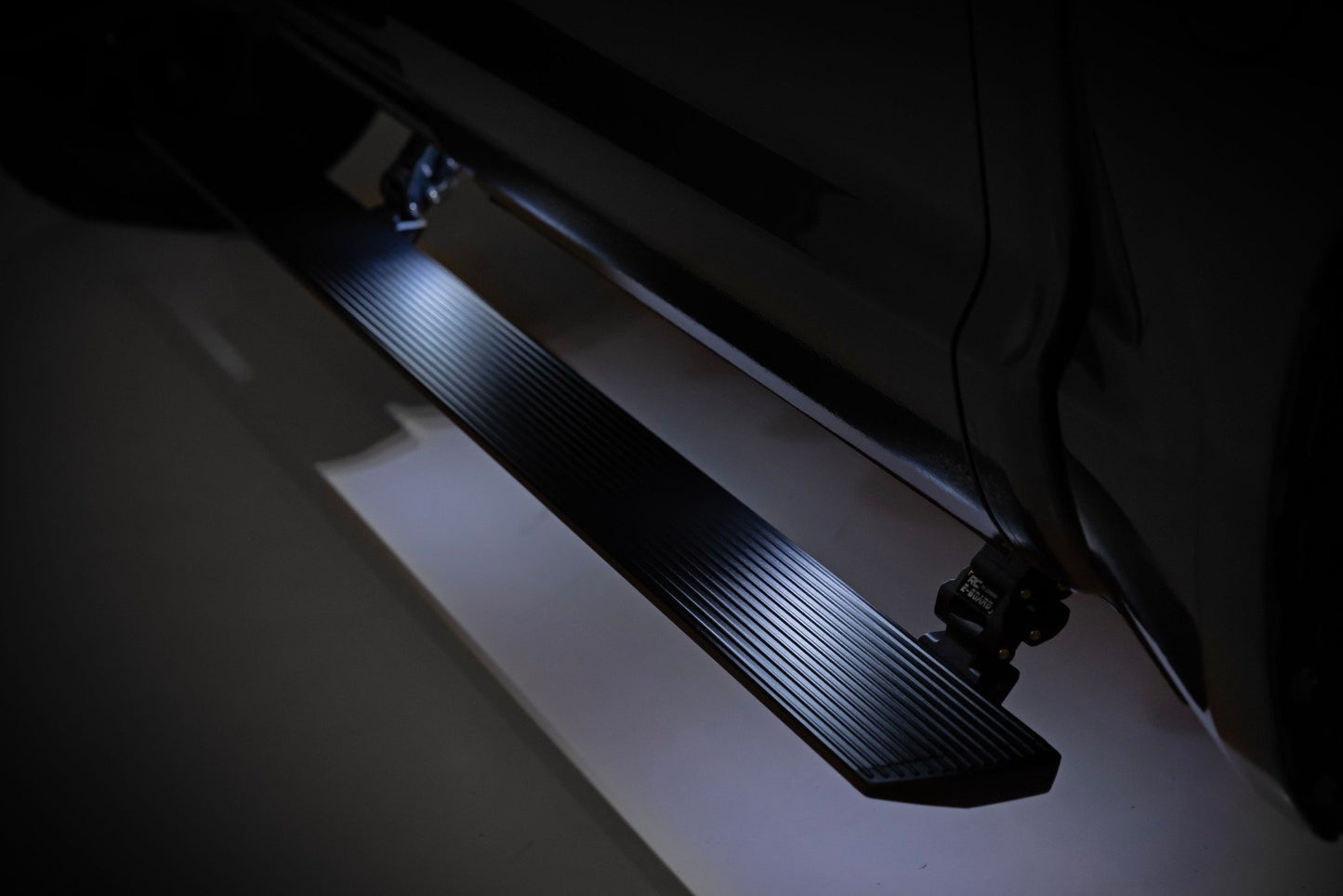 Power Running Boards | Dual Electric Motor | Ford Expedition 2WD/4WD (18-25)