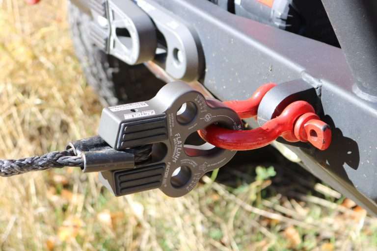 FACTOR 55 FlatLink MultiMount Winch Shackle Red