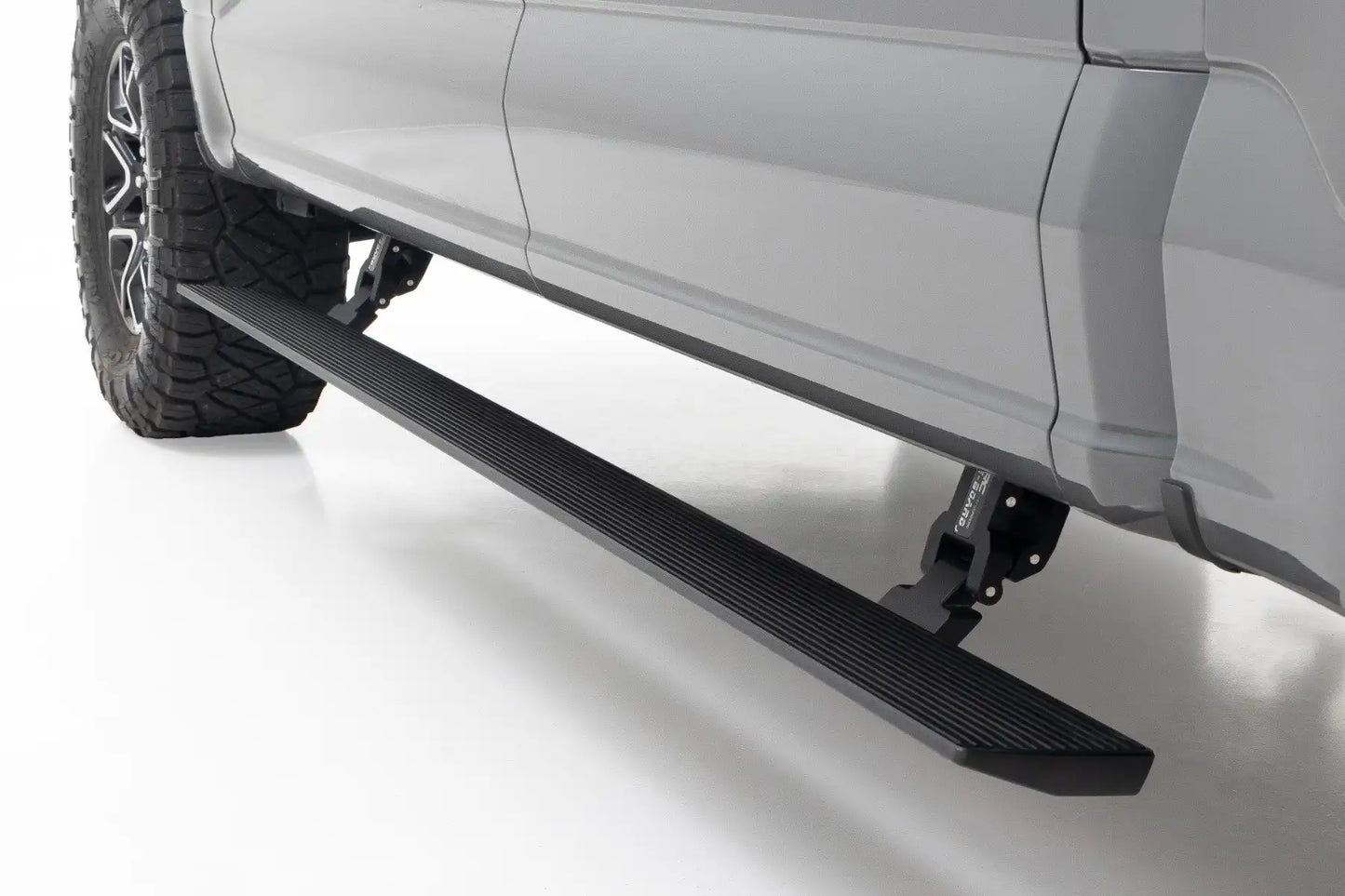 Rough Country Ford Power Folding Running Boards 15-24 F-150/17-24 F-250 SuperCrew Cab