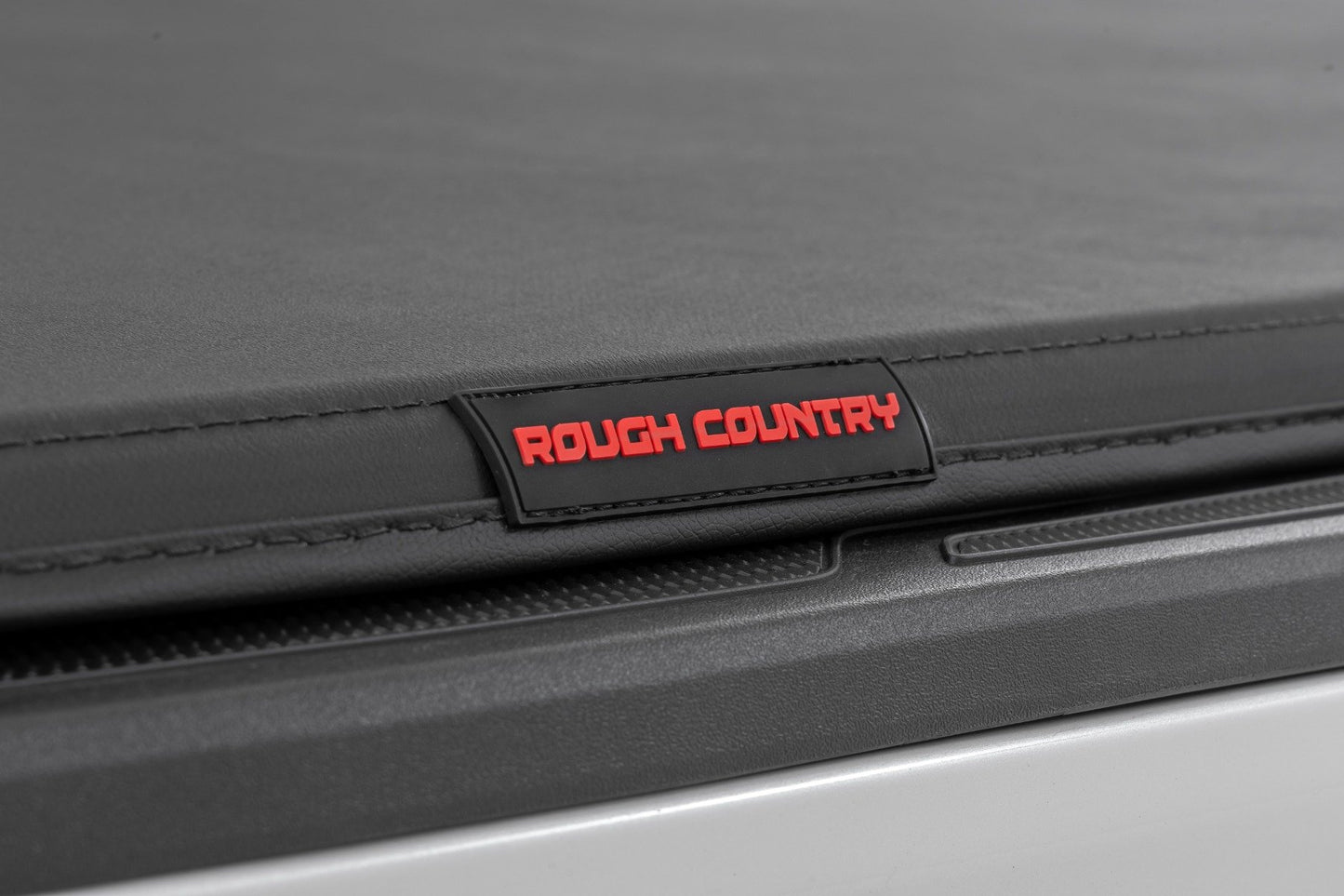 Soft Tri-Fold Bed Cover | 5' Bed | Dbl Cab | Toyota Tacoma 2WD/4WD (24-25)