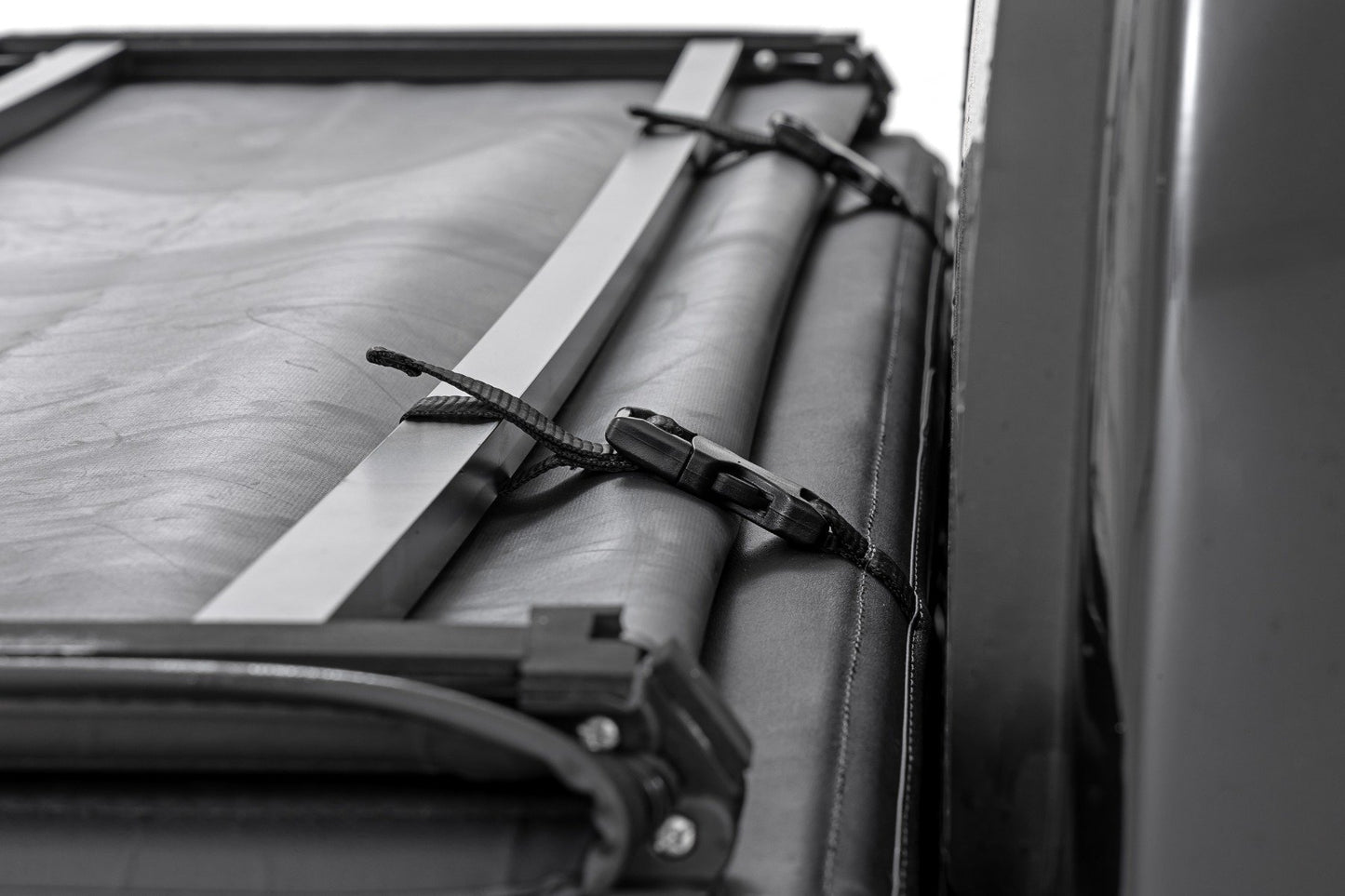 Soft Tri-Fold Bed Cover | 5' Bed | Chevy/GMC Canyon (23-25)/Colorado (23-26)