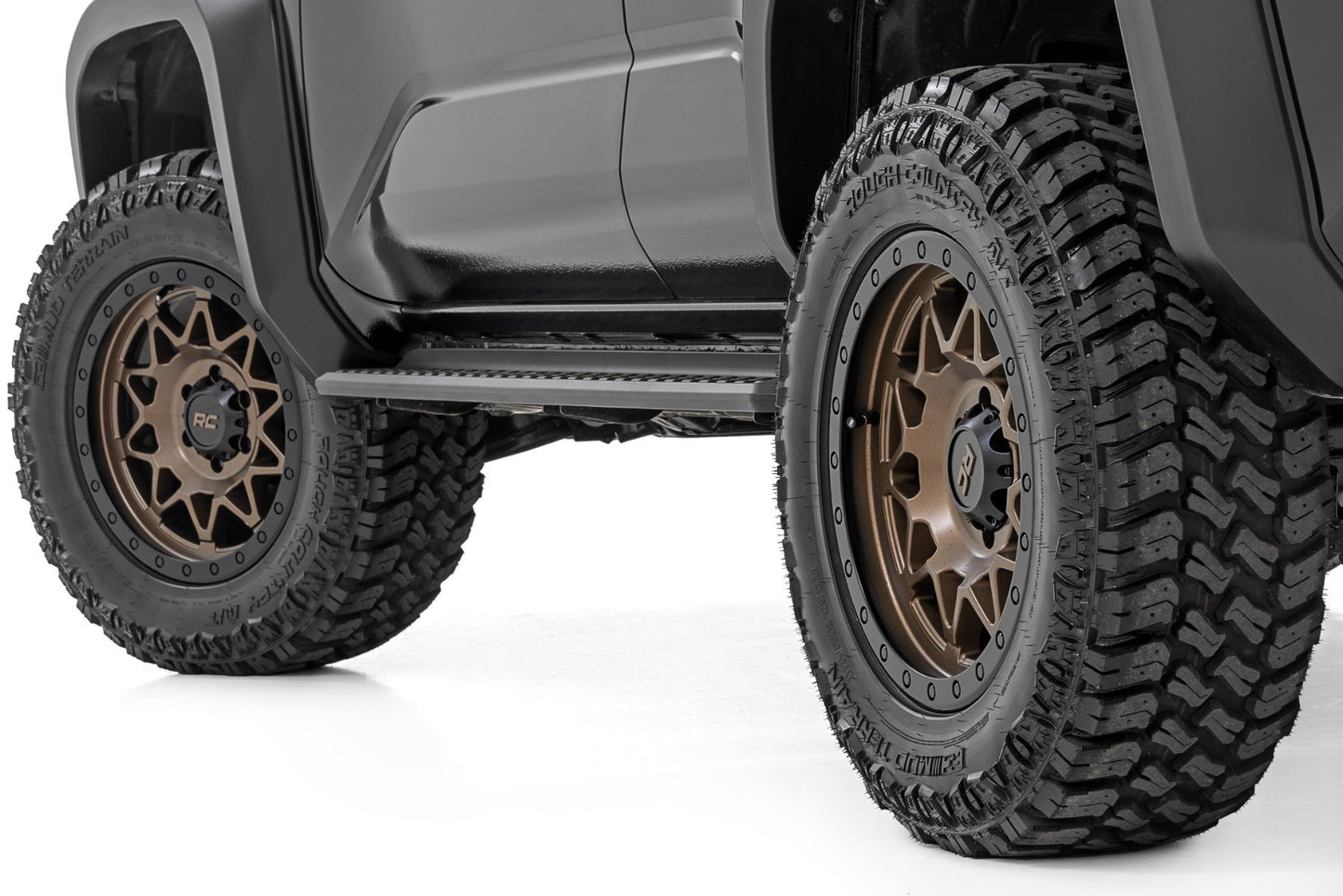 Rough Country 78 Series Wheel | Simulated Beadlock | Bronze/Black | 18x9 | 8x180 | 0mm