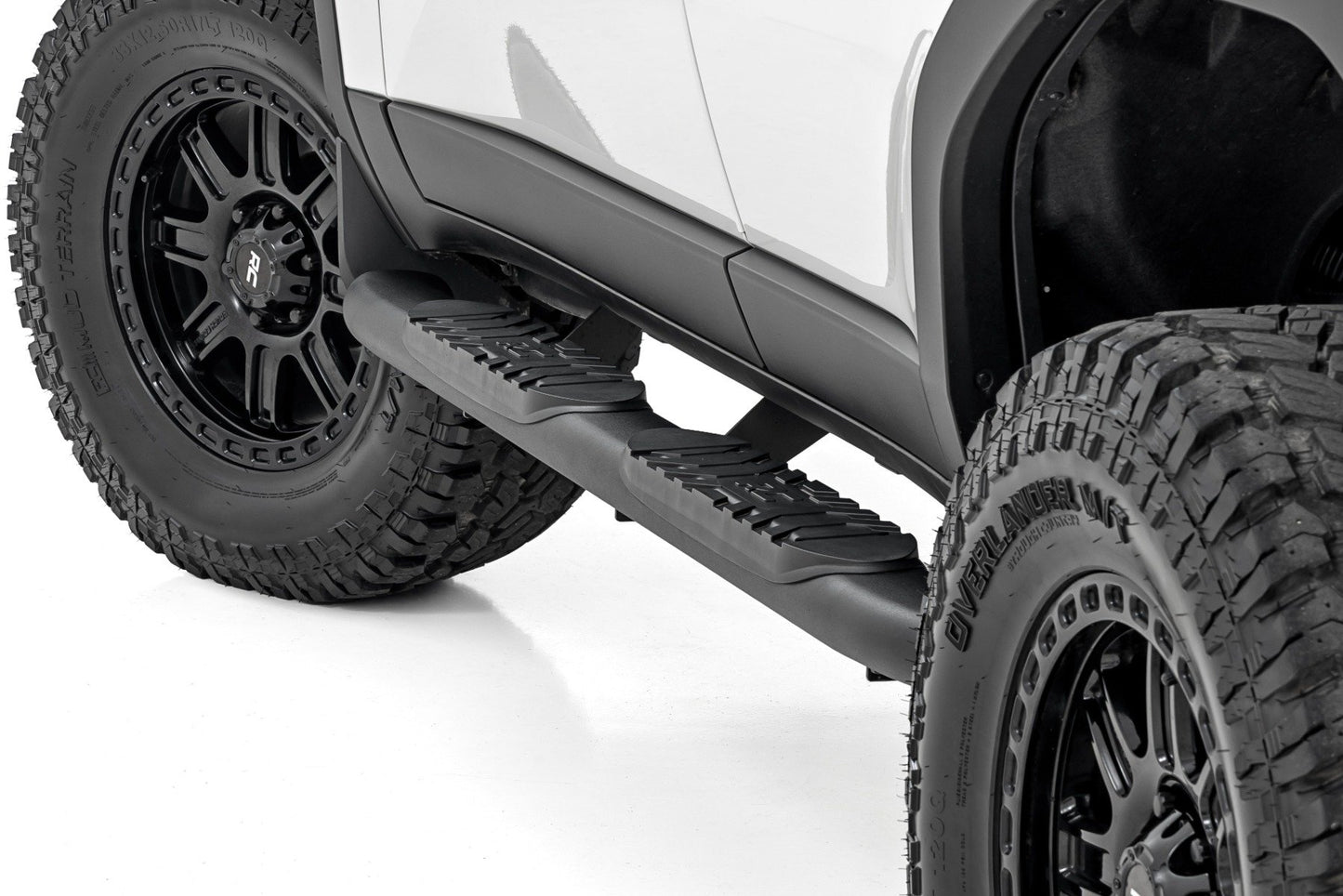 Oval Nerf Steps | Black | Toyota Land Cruiser 4WD (2024-2025)
