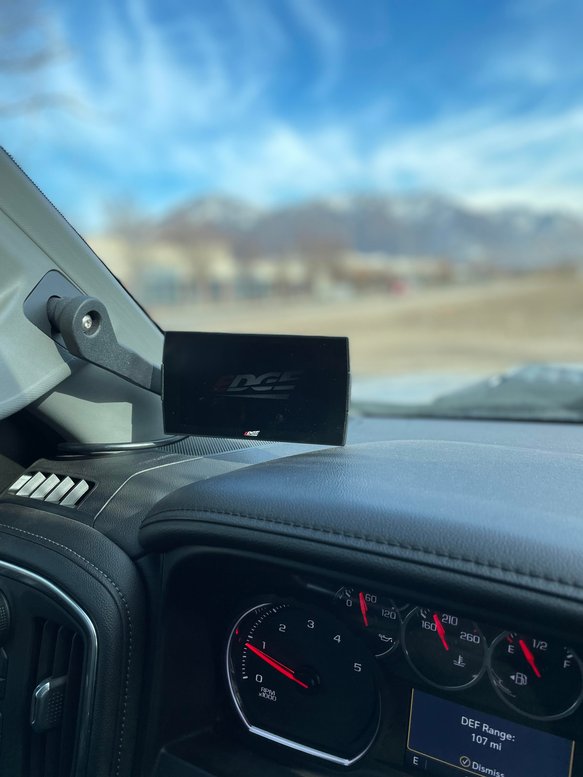 Edge 2020-2023 GM 2500/3500 2019-2022 GM 1500 A-Pillar Display Mount