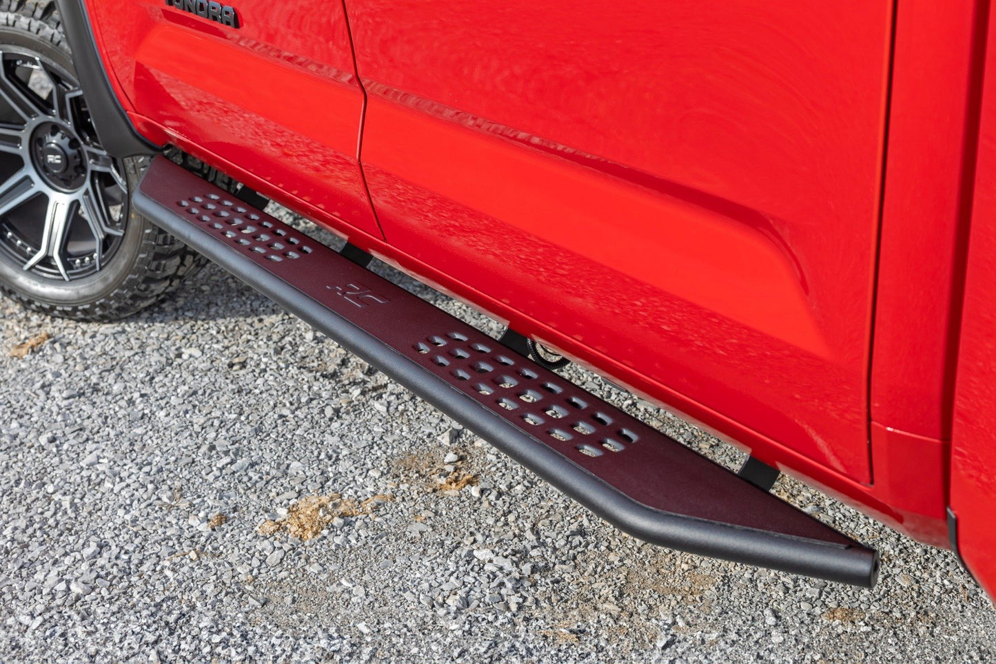 OV2 Running Boards | Side Step Bars | Crew Cab | Toyota Tundra 2WD/4WD (22-26)