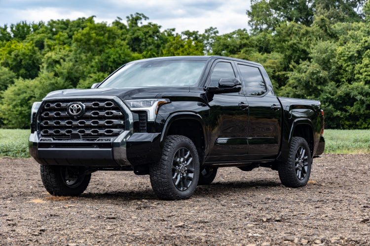 Rough Country 3.5 Inch Lift Kit | Toyota Tundra 4WD (2022-2023) With OE Air Ride