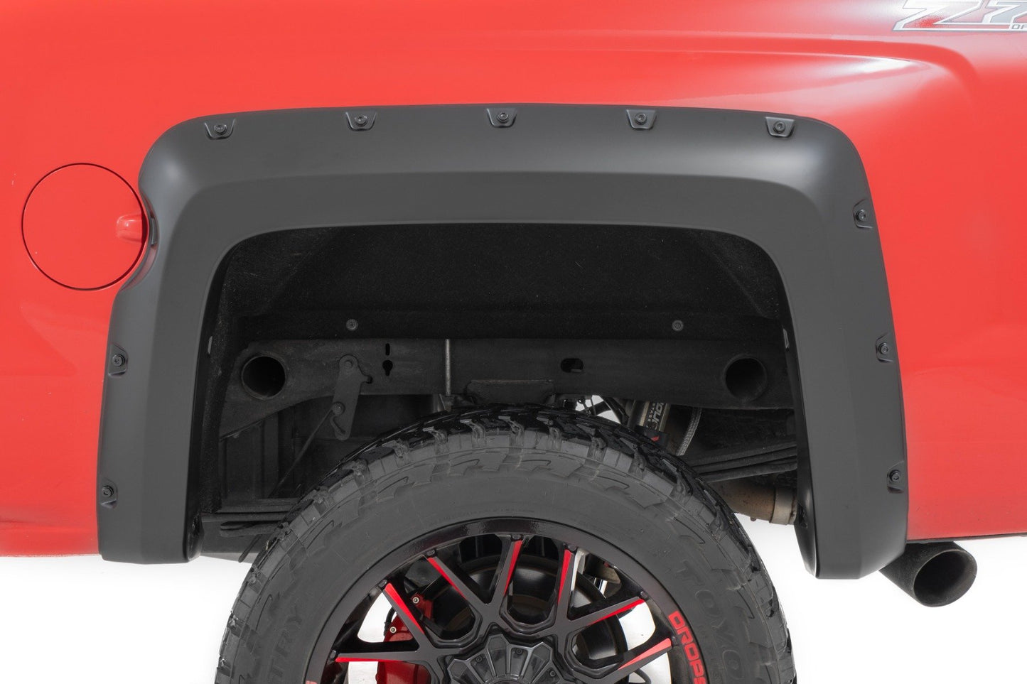 Pocket Fender Flares | 5'9" Bed | GAN Silver Ice Metallic | Chevy Silverado 1500 (14-18 & Classic)