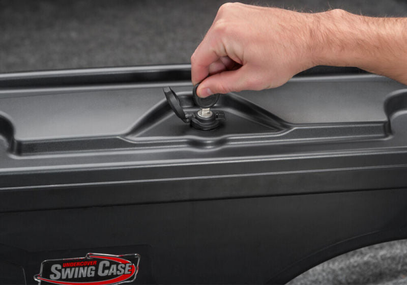 UnderCover 19-20 Toyota Tacoma Drivers Side Swing Case - Black Smooth