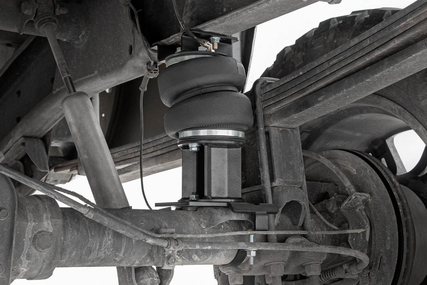 Rough Country Air Spring Kit 0-6 Inch Lift without Onboard Air Comprsseor 01-10 Chevy/GMC 2500HD