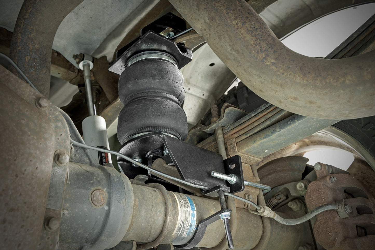 Rough Country Air Spring Kit 3-6 Inch Lift with Onboard Air Compressor 05-16 Ford Super Duty 4WD