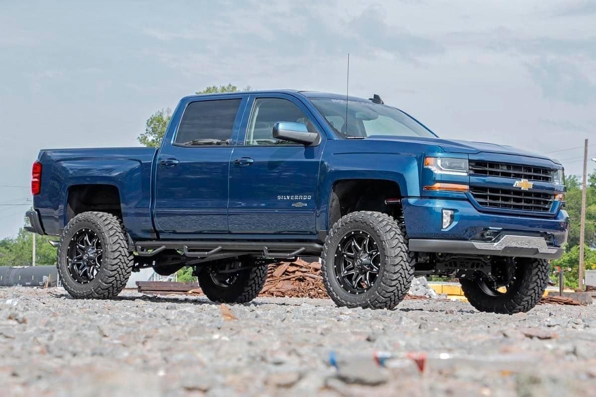 Rough Country 7 Inch Suspension Lift Kit Vertex 14-18 Silverado/Sierra 1500 2WD Cast Aluminum or Stamped Steel