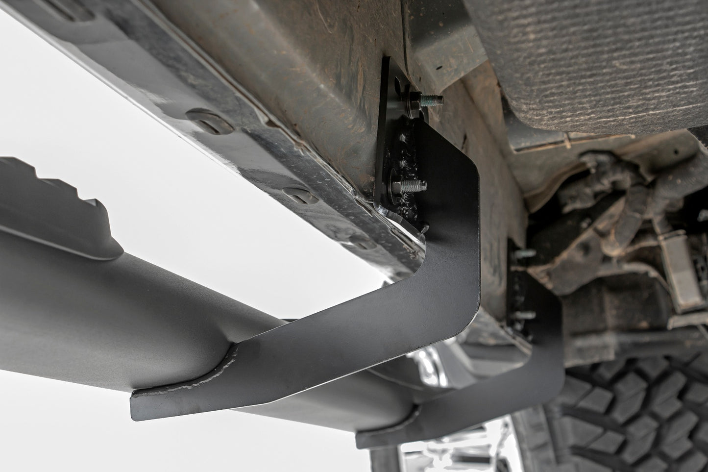 Rough Country Dodge Oval Nerf Step Bars (19-20 Ram Crew Cab)