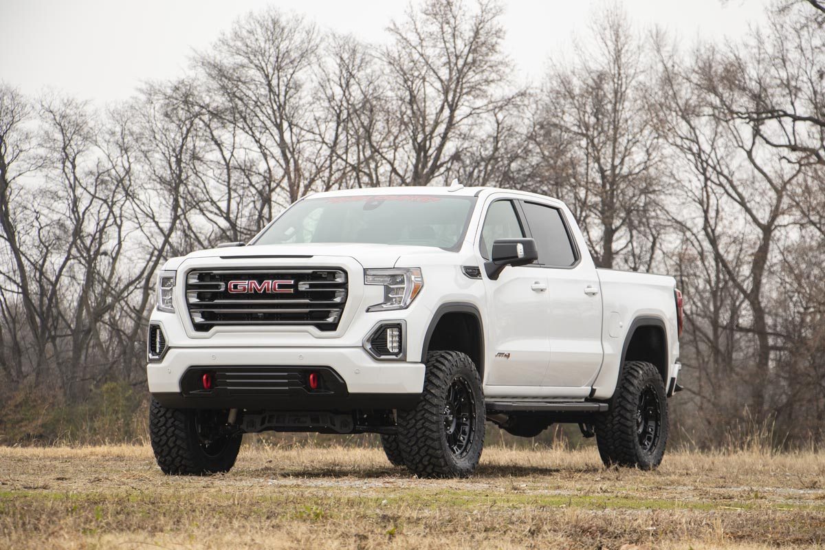 Rough Country 2019-2024 GMC/Chevrolet Sierra/Silverado 1500 4in Suspension Lift Kit Strut Spacers N3 Shocks Trailboss/AT4 Diesel 4WD
