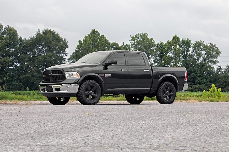 Rough Country 2.5 Inch Leveling Lift Kit 12-18 RAM 1500 4WD