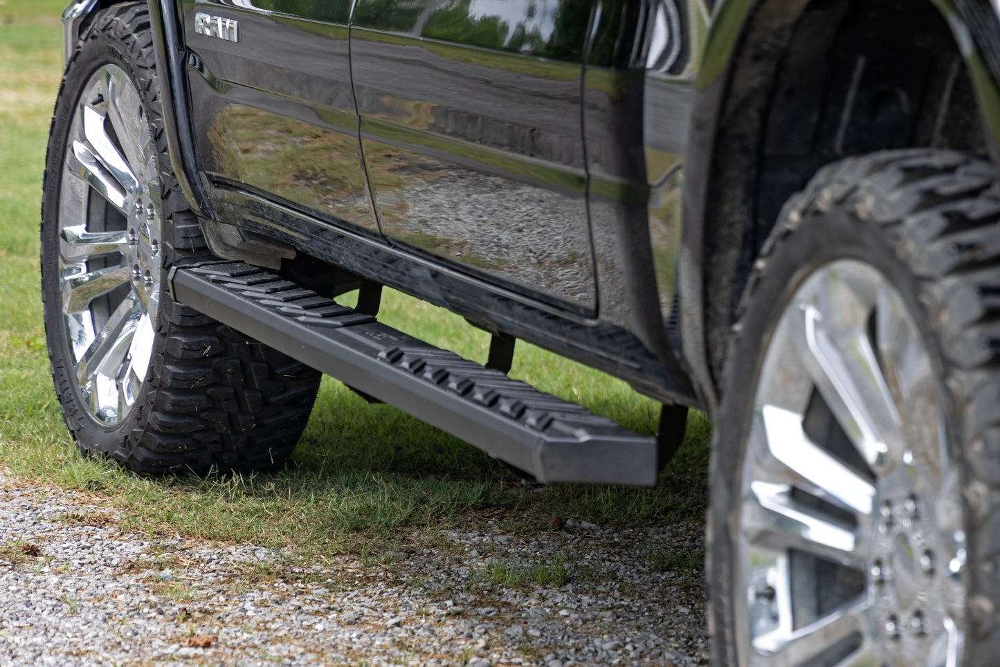 Rough Country BA2 Running Board Side Step Bars 19-22 Ram 1500 2WD/4WD