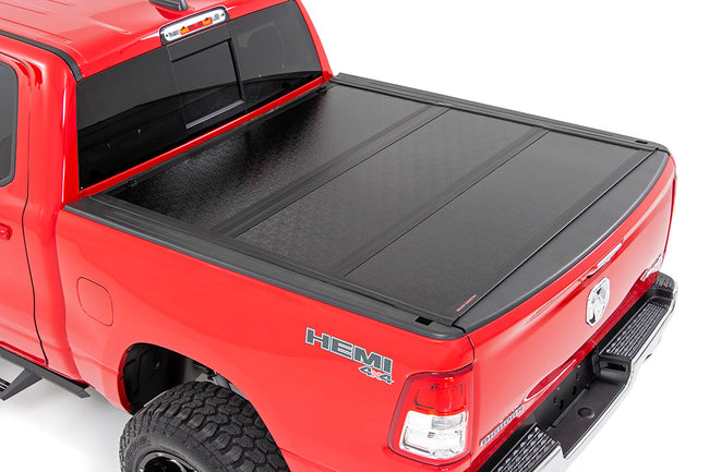 Rough Country Dodge Low Profile Hard Tri-Fold Tonneau Cover 19-20 RAM 1500 Quad/Mega Cab 5.5ft; Bed W/O RAMbox