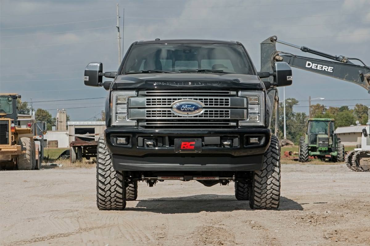Rough Country 6 Inch Suspension Lift Kit 17-19 F-250 4WD w/Overloads Diesel