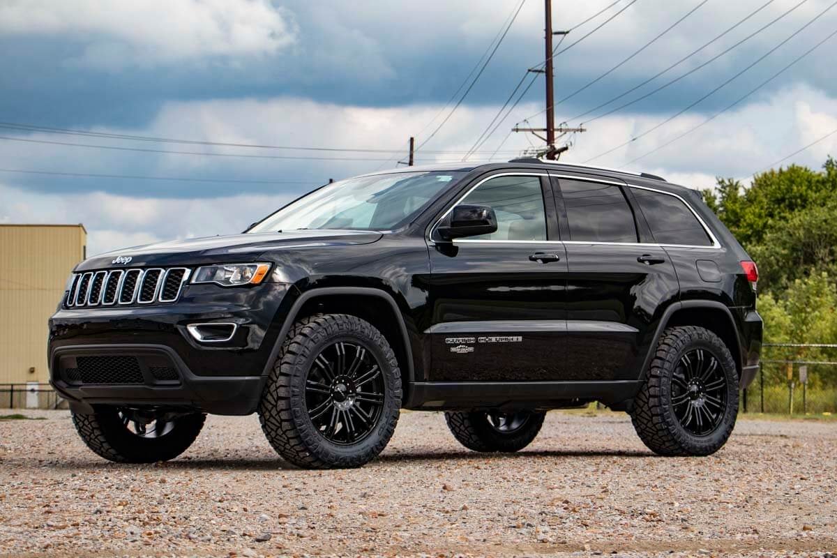 Rough Country 2.5 Inch Jeep Lift Kit 11-20 Grand Cherokee WK2