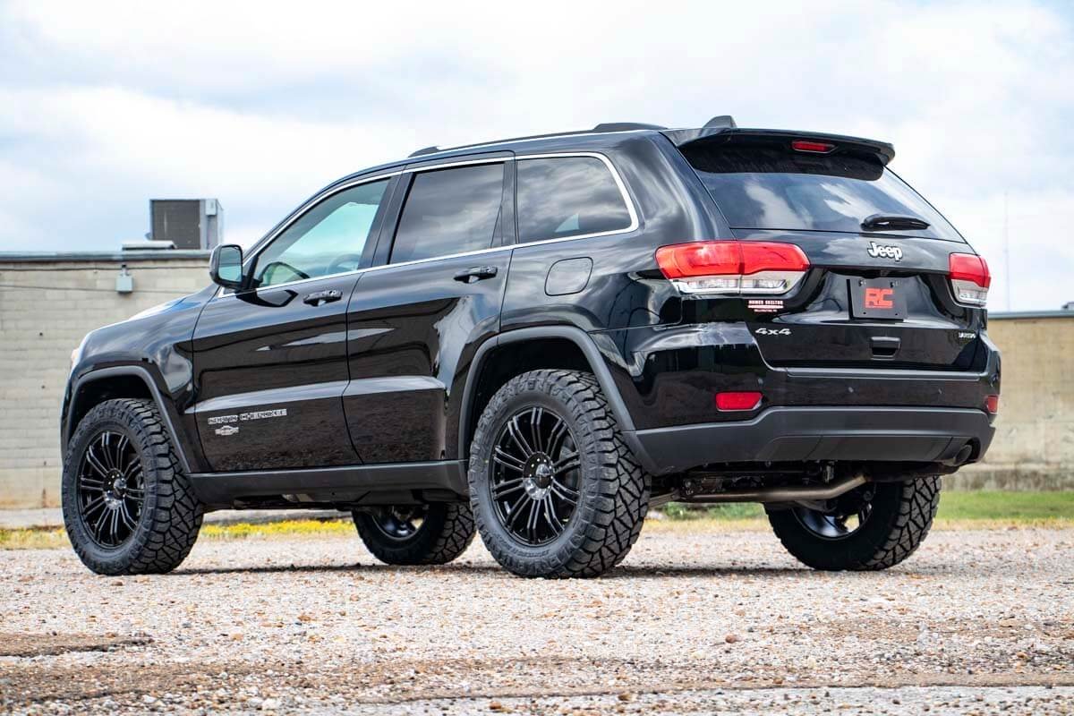 Rough Country 2.5 Inch Jeep Lift Kit 11-20 Grand Cherokee WK2