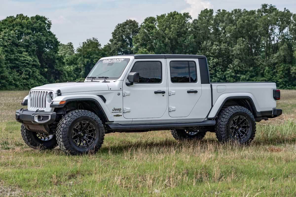 Rough Country 2.5 Inch Jeep Suspension Lift Kit Springs For 20-21 JT Gladiator