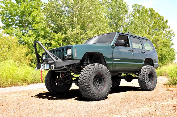 Rough Country 6.5 Inch Jeep X-Series Suspension Lift System 84-01 Cherokee XJ