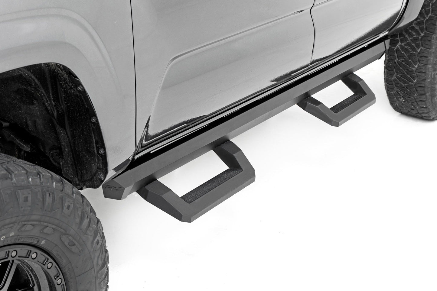 Rough Country SR2 Adjustable Aluminum Steps Double Cab 05-22 Toyota Tacoma