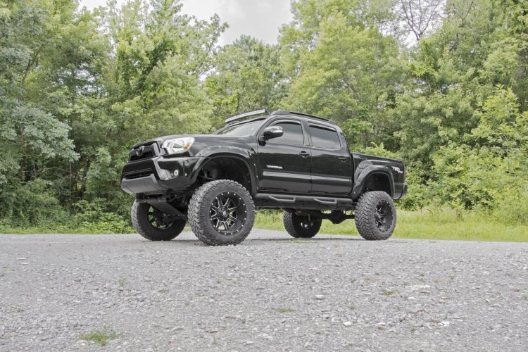 Rough Country 6.0 Inch Toyota Suspension Lift Kit w/ Vertex Coilovers and V2 Shocks (05-15 Tacoma 4WD/2WD)